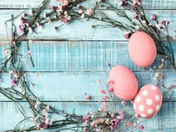 Gepunktete Ostereier Gepunktete Eierschalen sind der Klassiker unter der Osterdeko