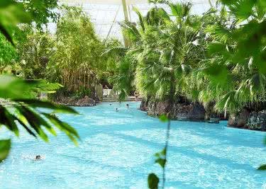 Urlaub günstiger mit einem Center-Parcs-Gutschein Bei der Urlaubsbuchung mit einem Center-Parcs-Gutschein sparen