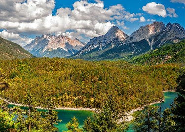 Im Ausland fremde Kulturen kennenlernen Ins Ausland verreisen